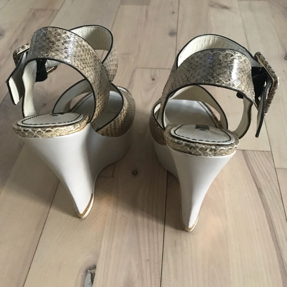 Louis Vuitton white snakeskin wedges - Picture 4 of 5